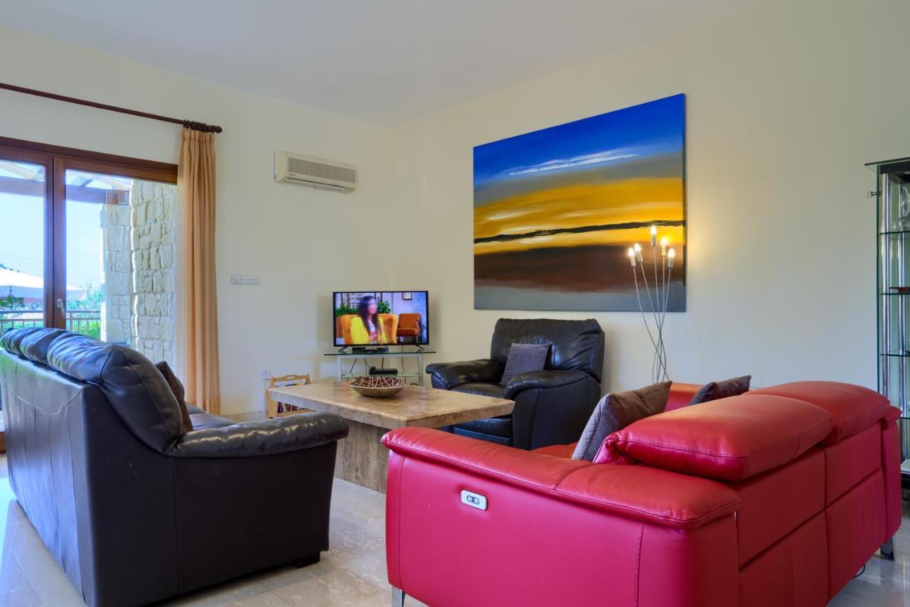 3 Bedroom Villa Madelini With Private Pool, Aphrodite Hills Resort Kouklia Exteriér fotografie