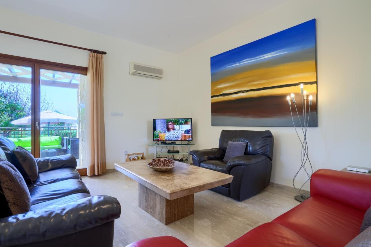 3 Bedroom Villa Madelini With Private Pool, Aphrodite Hills Resort Kouklia Exteriér fotografie