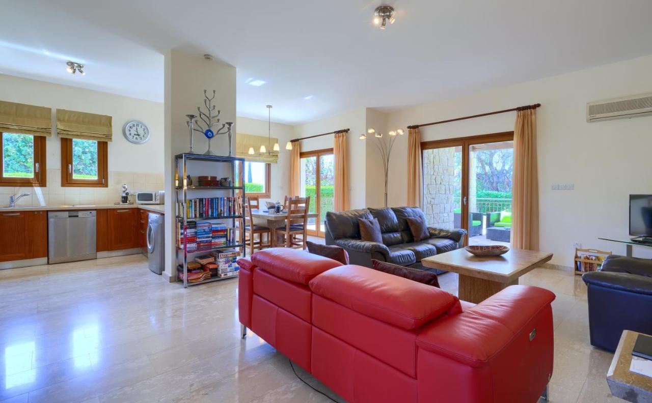 3 Bedroom Villa Madelini With Private Pool, Aphrodite Hills Resort Kouklia Exteriér fotografie
