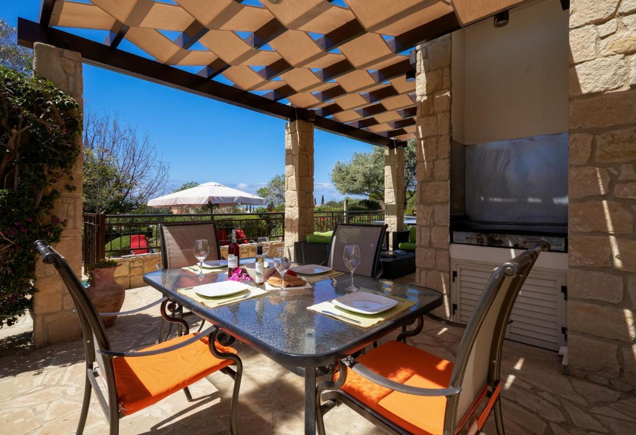 3 Bedroom Villa Madelini With Private Pool, Aphrodite Hills Resort Kouklia Exteriér fotografie