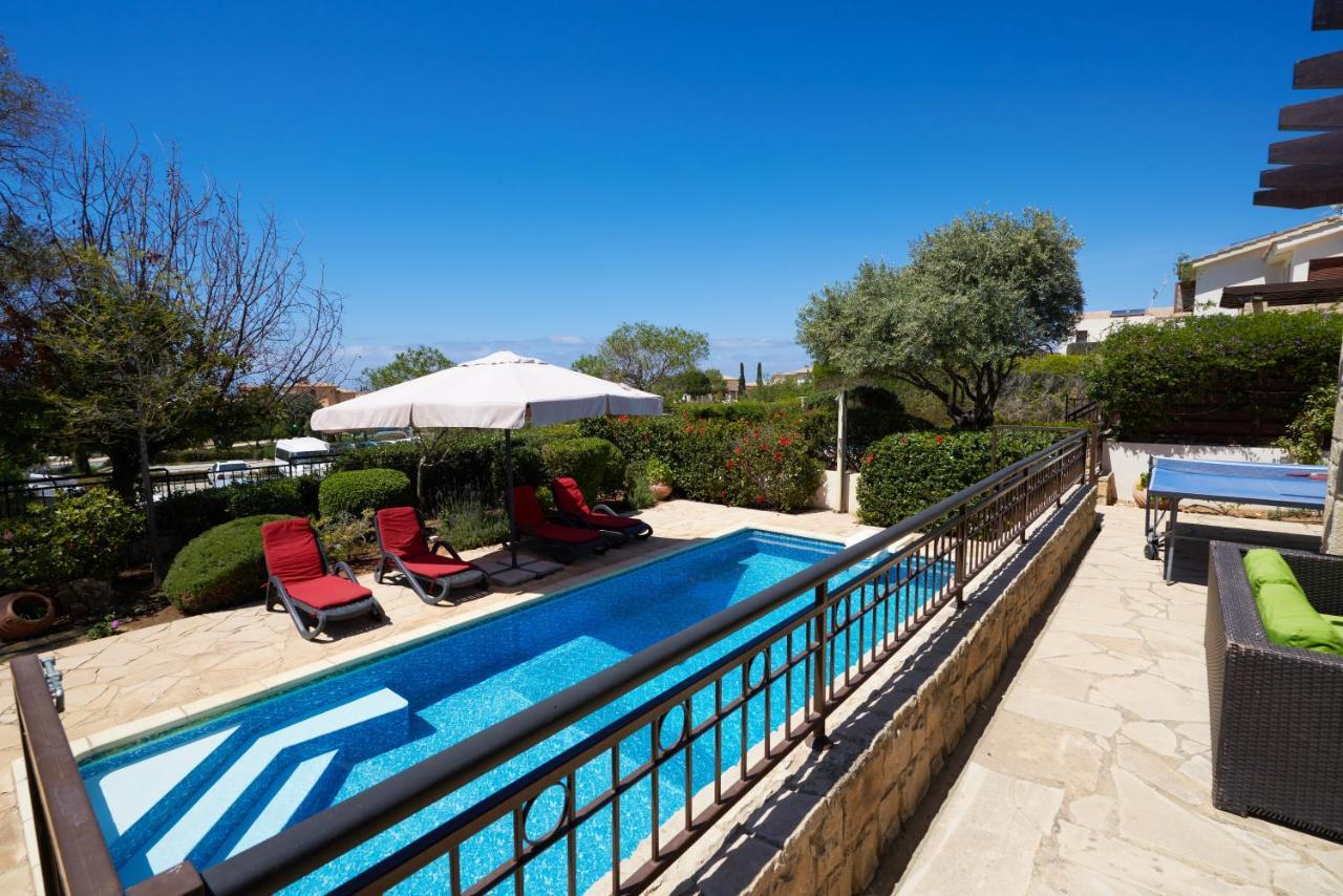 3 Bedroom Villa Madelini With Private Pool, Aphrodite Hills Resort Kouklia Exteriér fotografie